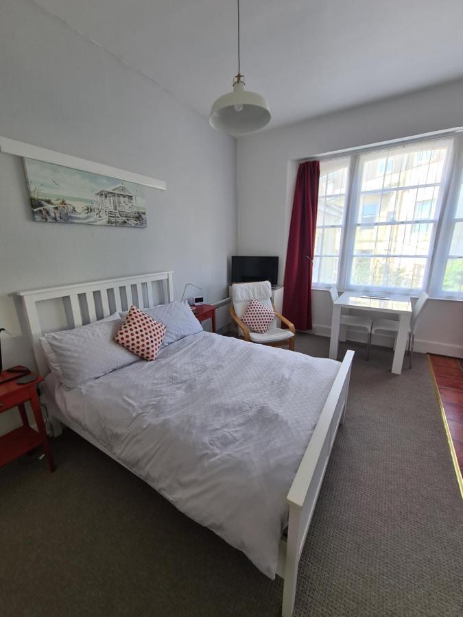Meadowside Holiday Apartments 托基 外观 照片