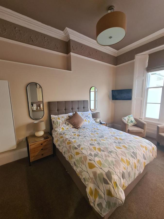 Meadowside Holiday Apartments 托基 外观 照片