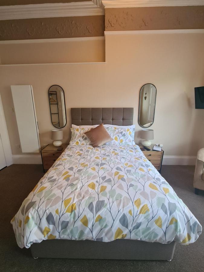 Meadowside Holiday Apartments 托基 外观 照片