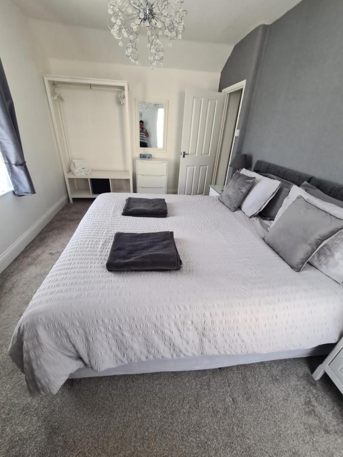 Meadowside Holiday Apartments 托基 外观 照片