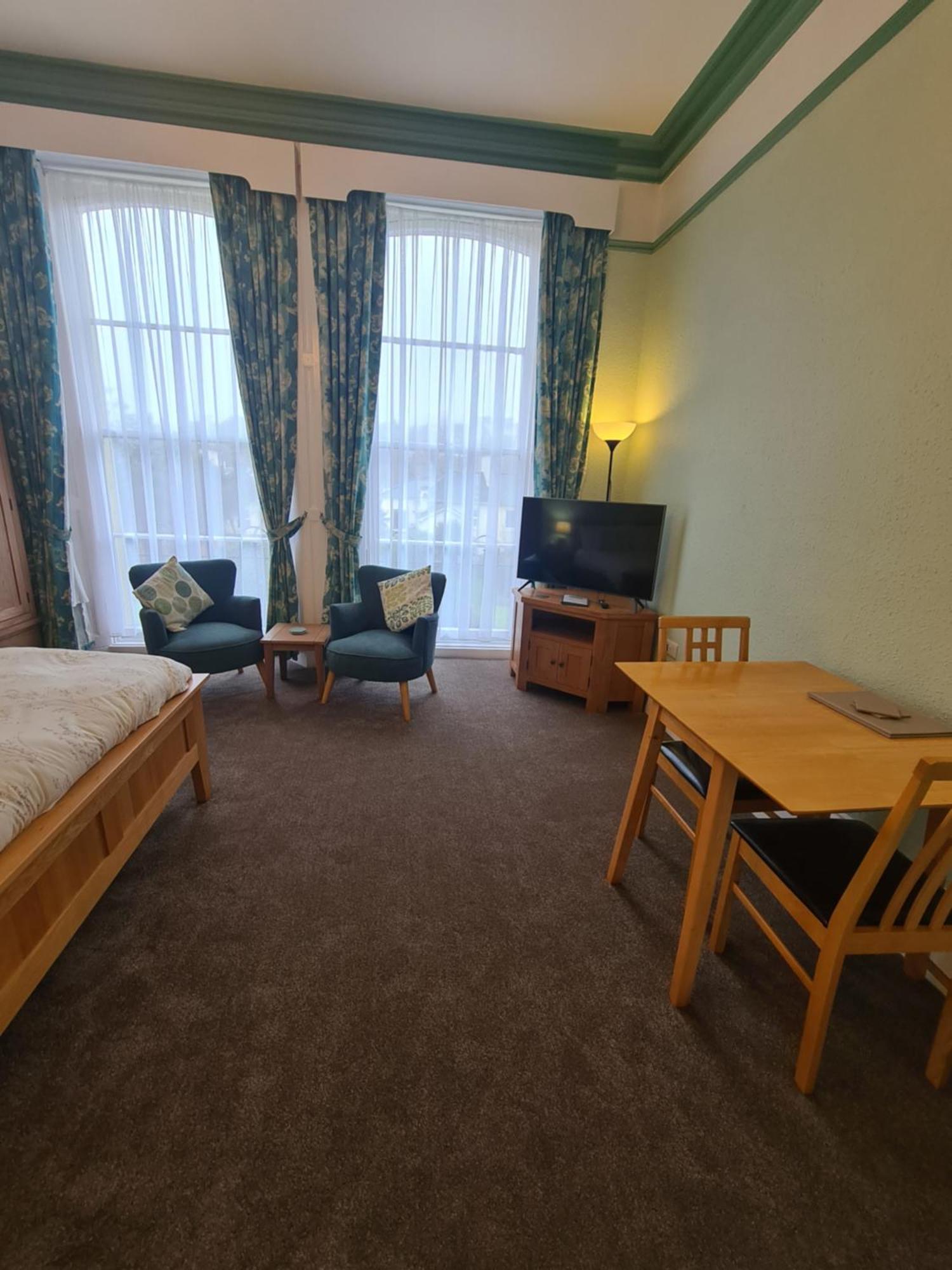 Meadowside Holiday Apartments 托基 外观 照片