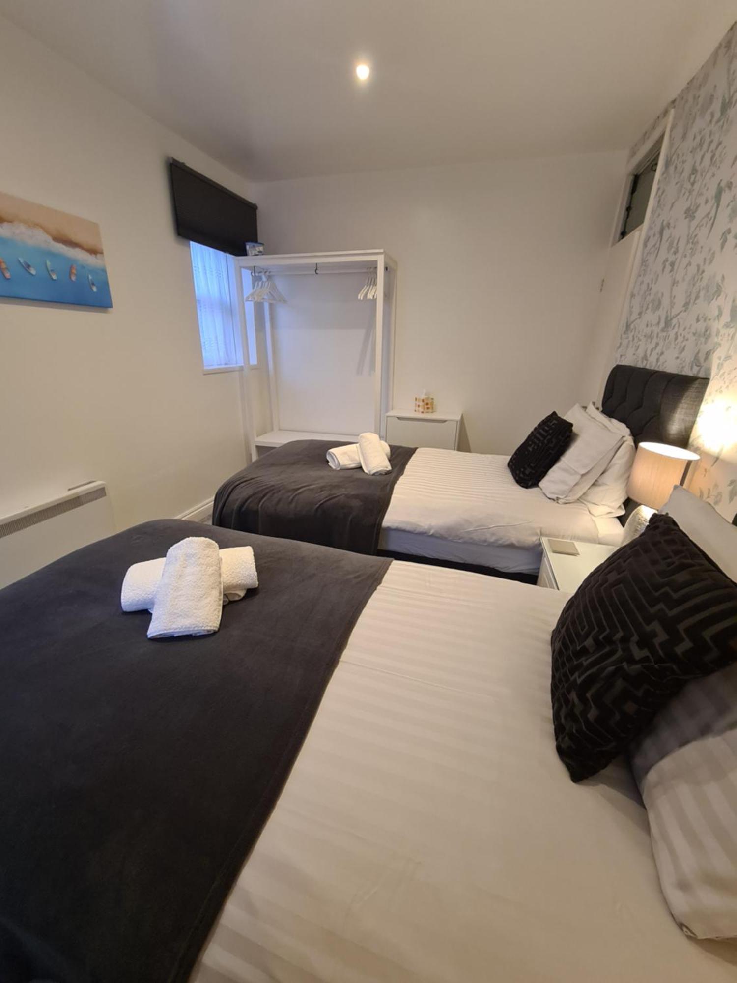 Meadowside Holiday Apartments 托基 外观 照片